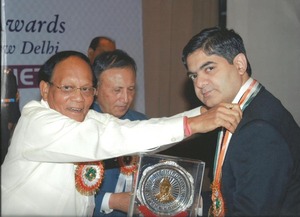 Dr Avinash Dal - Rajiv Gandhi Shiromani Award
